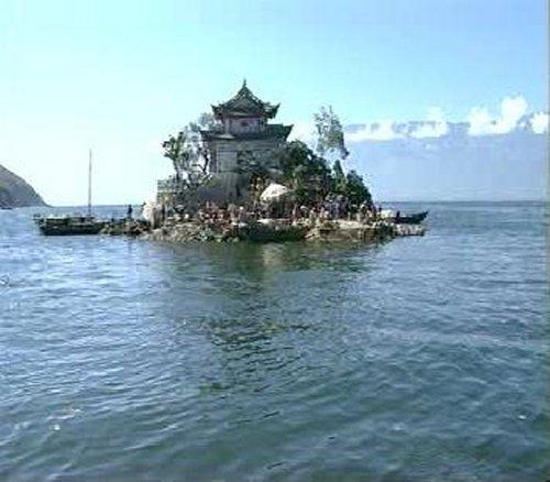 Island in Erhai Lake