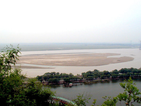 A Giant Sand Bar