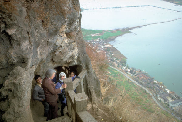 We Climb up West Hill (Xishan)