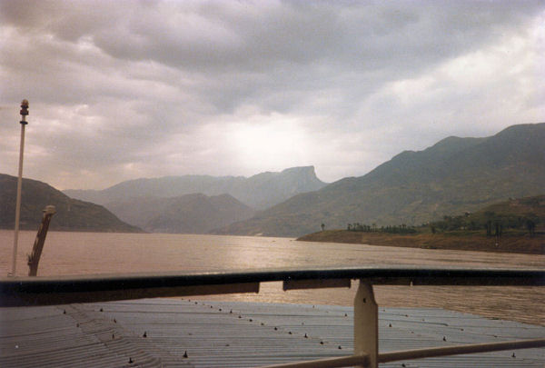 Cruising on the Yangzi River