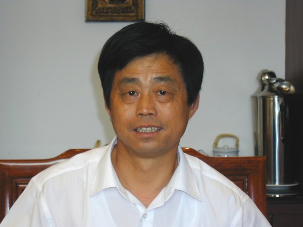 Li Yan Lai, Owner/Manager of the Yanjiang Printing Plant