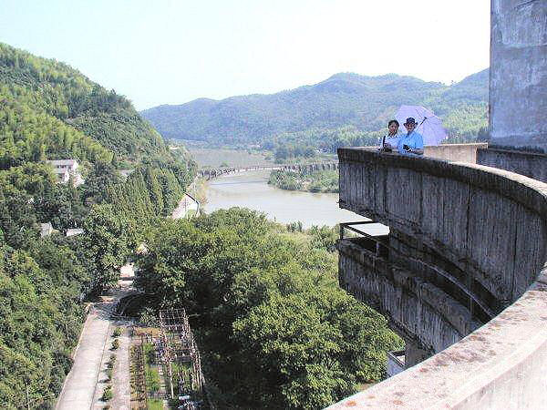 Entrance to the Huoshan Dam