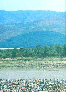 Bai People at Dragon Boat Races