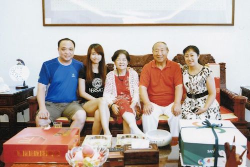 Faye Tang Feng's Family - Scene 1