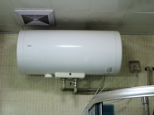 Hot Water heater in our Bathroom - Scene 9