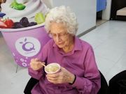 Sias Qberry Frozen Yogurt Shop Photo 8