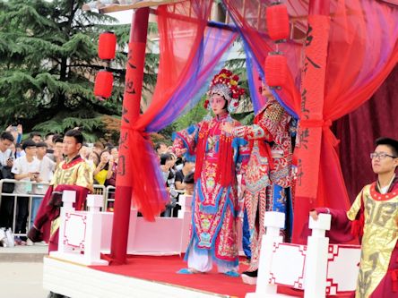 Float Featuring Chinese Operas - Page 18