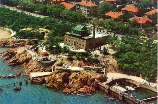 A Bird's-Eye View of the Qingdao Aquarium