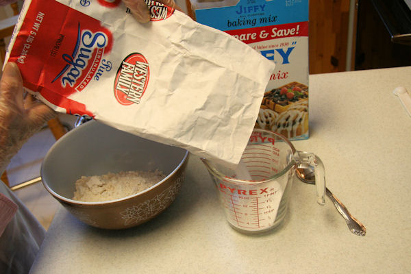 Step 14 - Measure out the Sugar for the Topping 