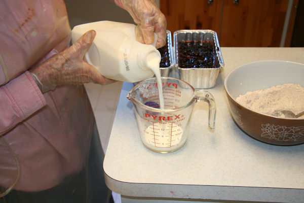 Step 19 - Measure out the milk for the Topping 