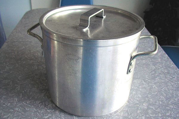 12 Quart Aluminum Pot