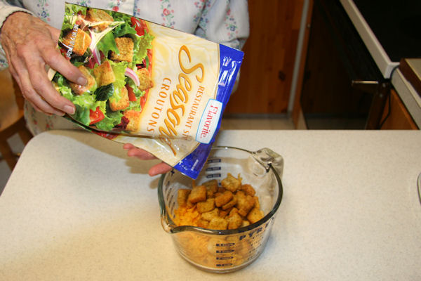 Step 21 - Mix Croutons