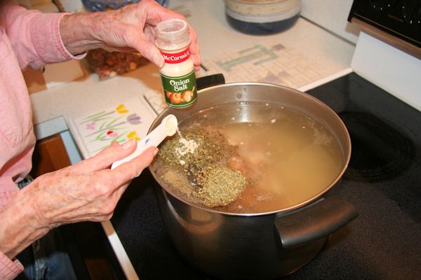 Step 13 - Add Onion SaltWe add 1 teaspoon of to the pot.
