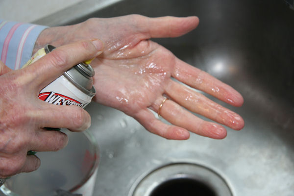 Step 20 - Oil Hands