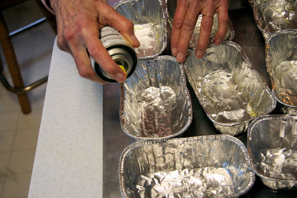 Step 6 -  Oiling the Pans