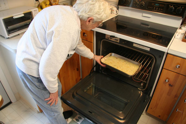 Step 4 - Put Cake into the Oven 
