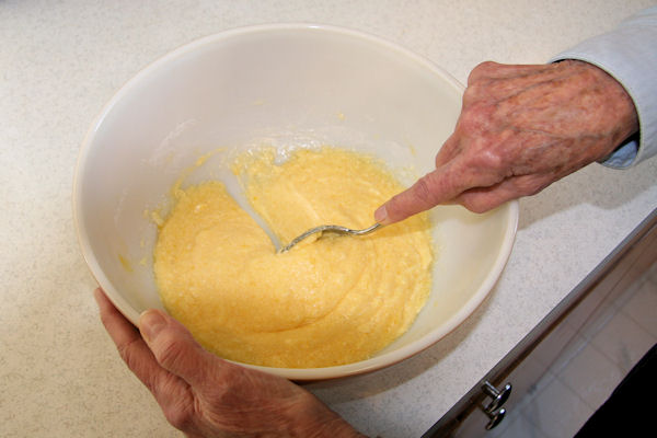 Step 4 - Mix Eggs, Sugar and Shortening