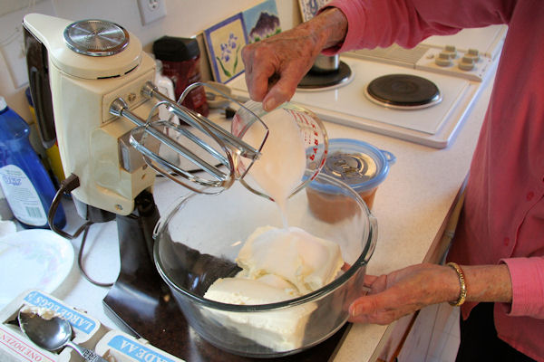 Step 10 - Add Sugar to Cream Cheese