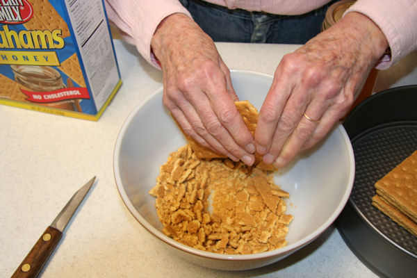 Step 1 - Breakup Graham Crackers 