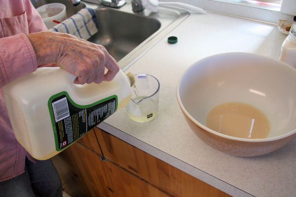 Step 3 - Measure the Oil 