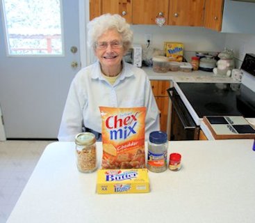 Cheddar Cashew Chex Snack