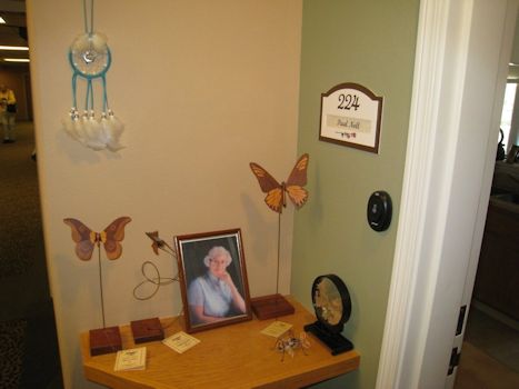 Entry Display Shelf - Scene 22