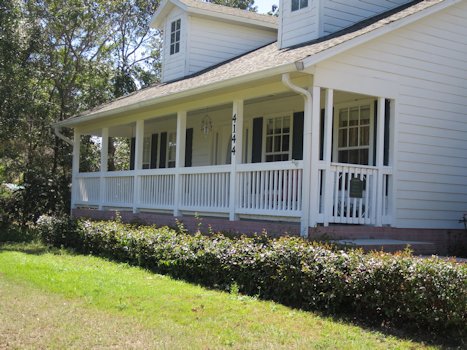 We Paint the Front Porch 