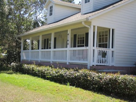 We Paint the Front Porch 