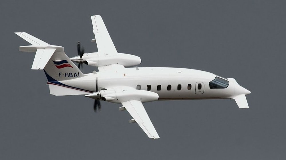 Piaggio P180 Avanti   