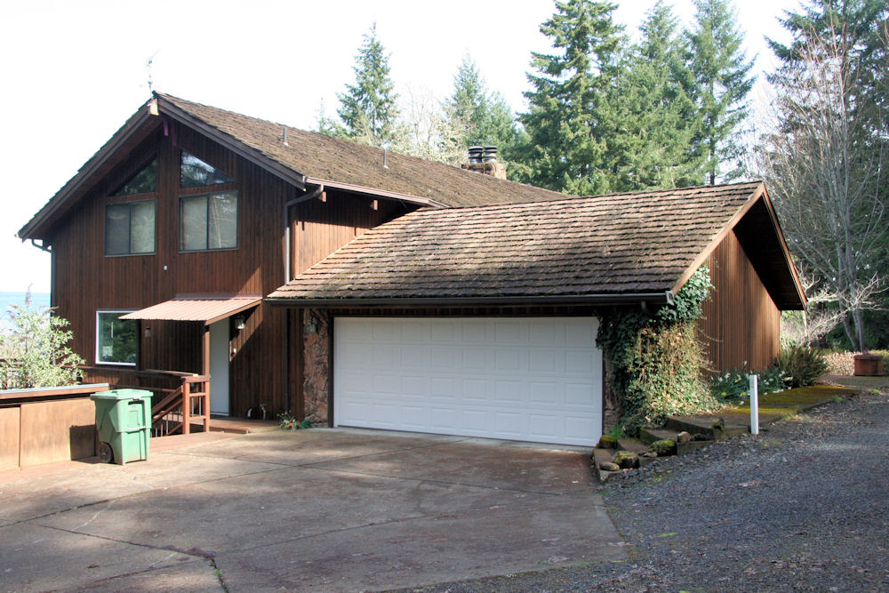 Noll Home Gets a New Roof