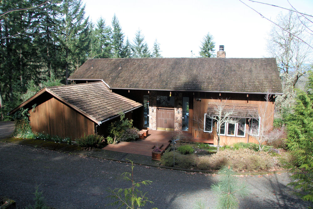 Noll Home Gets a New Roof