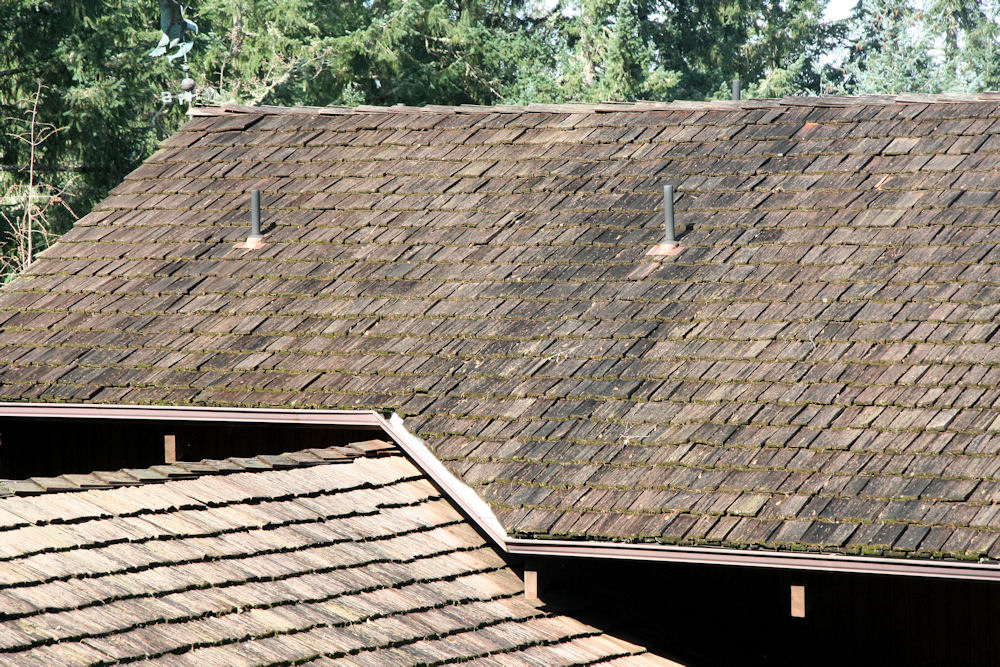 Noll Home Gets a New Roof
