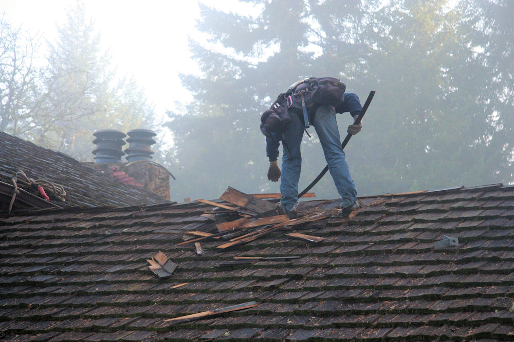 Noll Home Gets a New Roof