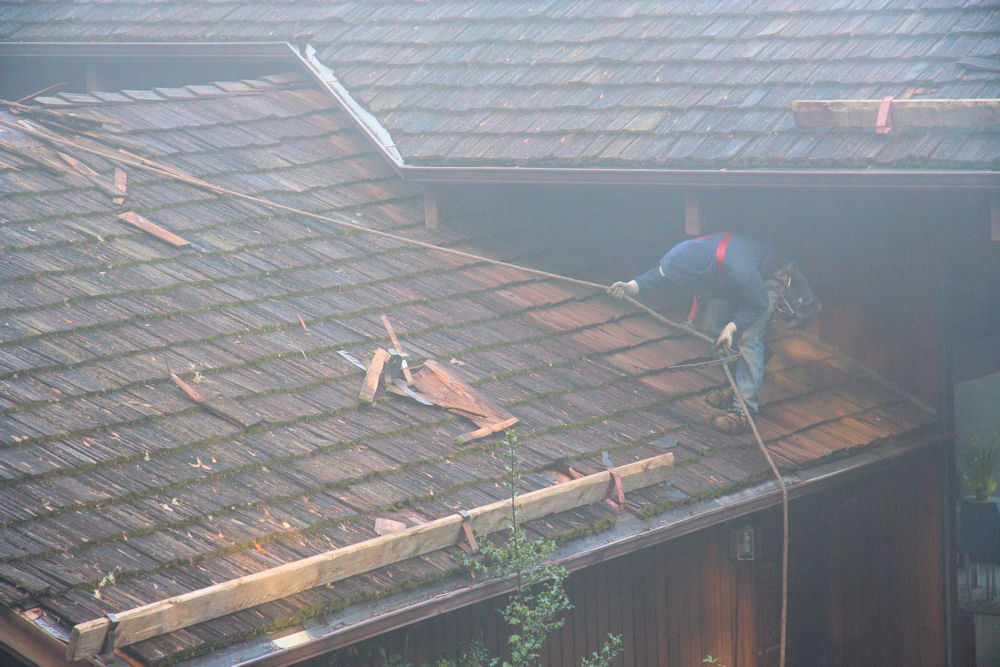 Noll Home Gets a New Roof