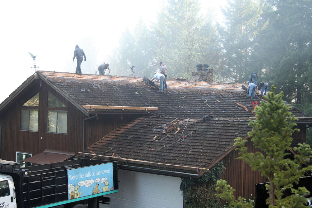 Noll Home Gets a New Roof