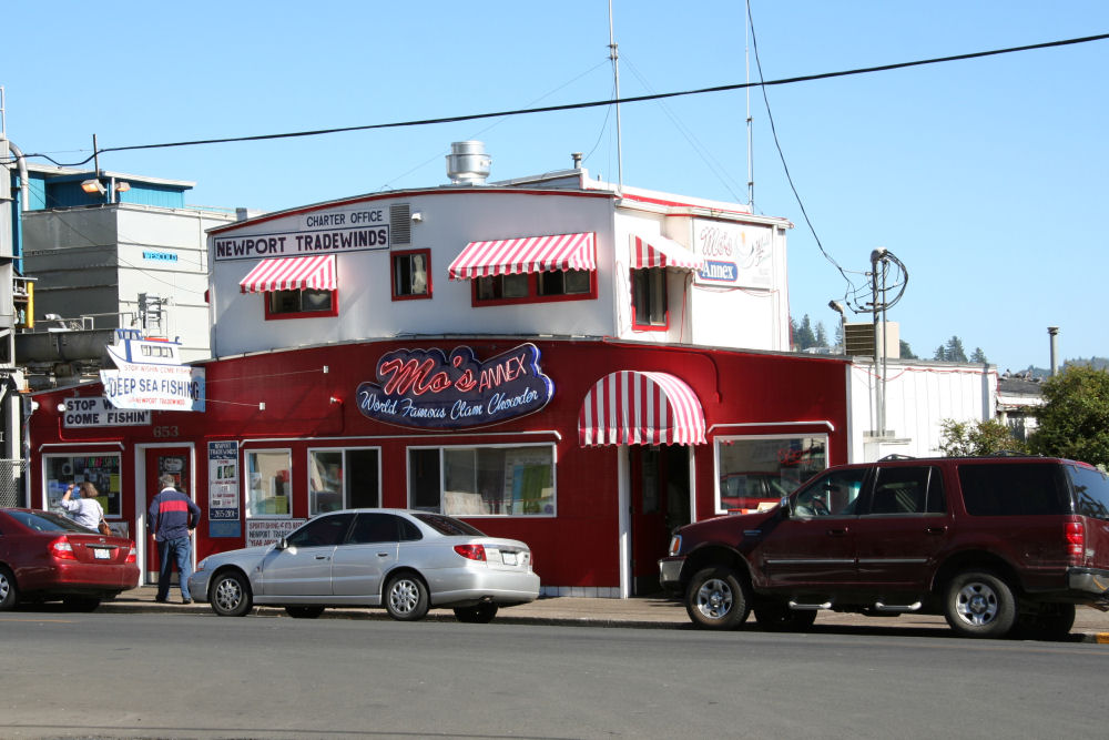 Mo's Seafood Restaurant, Newport