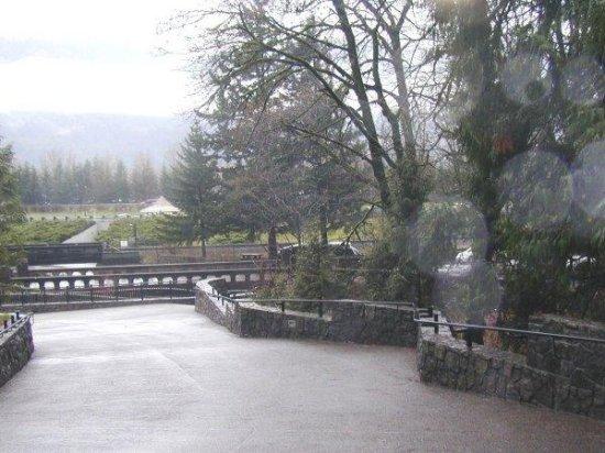 Multnomah Falls Entrance