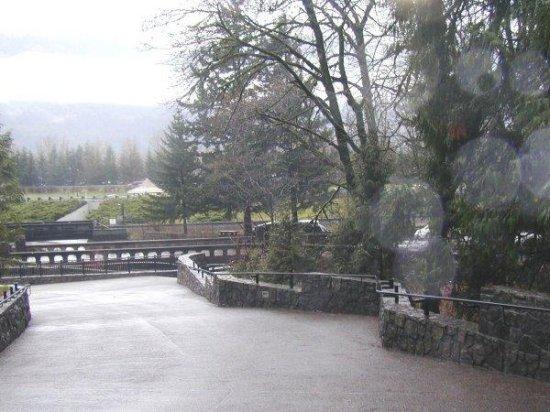 Multnomah Falls Entrance